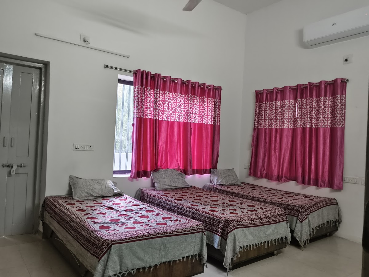 Rupen bunglows, Sweet campus girls P.G. Ahmedabad preview 1
