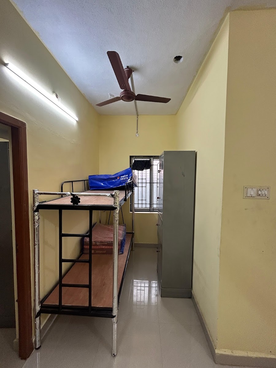 Ponni Women's Hostel and PG – Girls PG in Tiruchirappalli preview photo 2