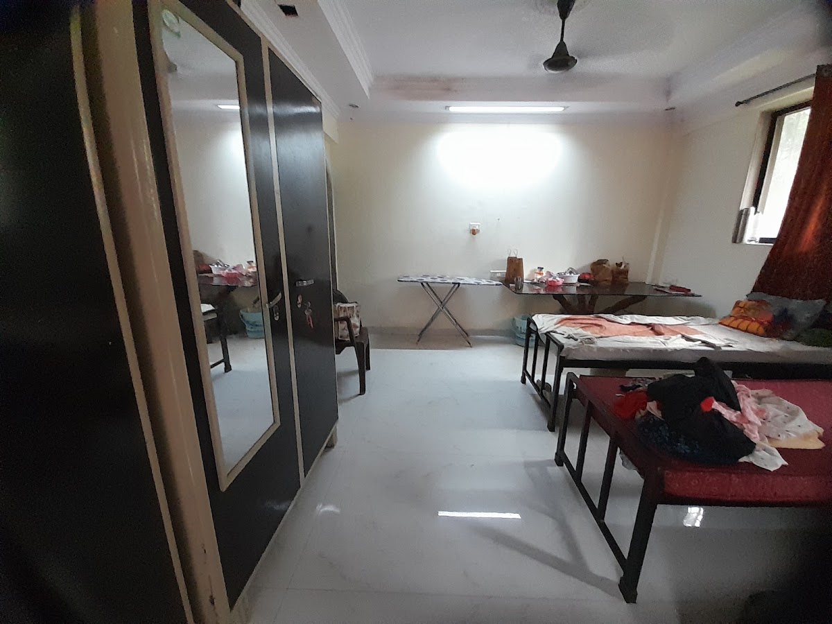 Comfort Accommodations Ladies Paying Guest – Girls PG in Mumbai preview photo 1