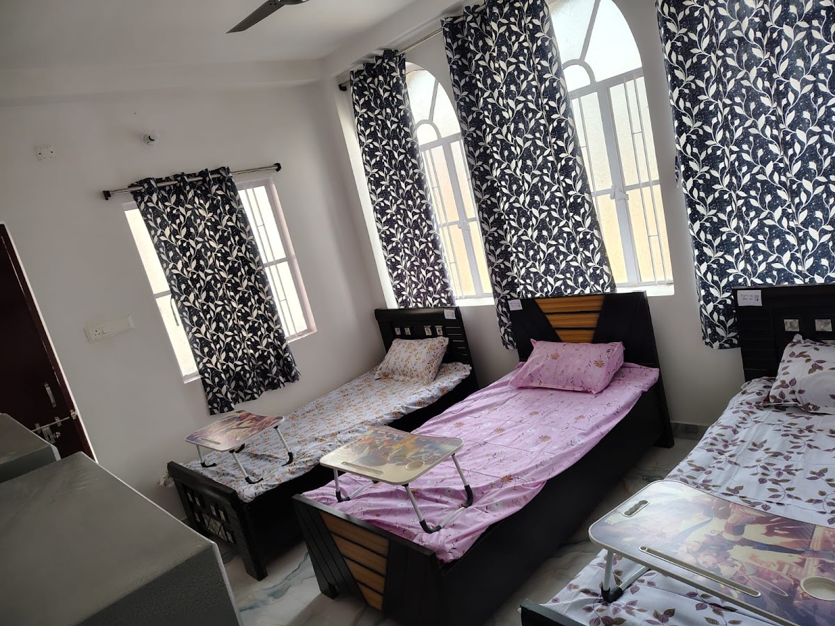 Amaira Girls Hostel & PG – Girls PG in Patna preview photo 1