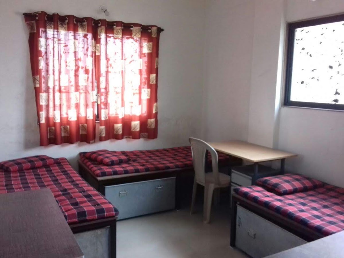 Srinath Girls Hostel – Girls PG in Nashik preview photo 1
