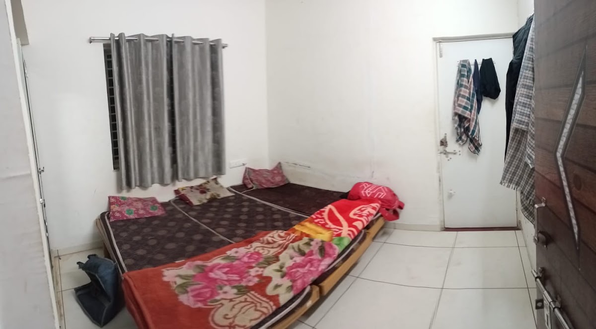 Shiv Shakti Boys PG & Hostel – Boys PG in Gandhinagar preview photo 1