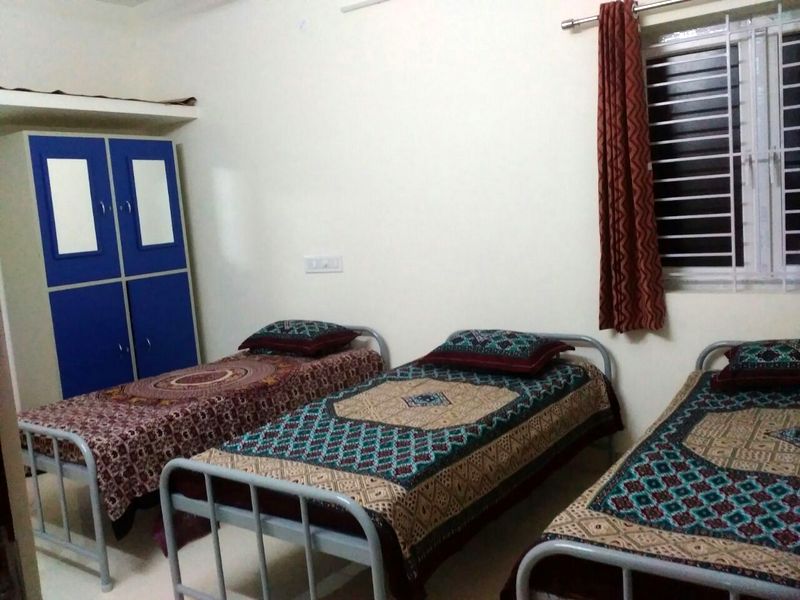 Step Inn PG-2 (Men's Hostel) preview 1