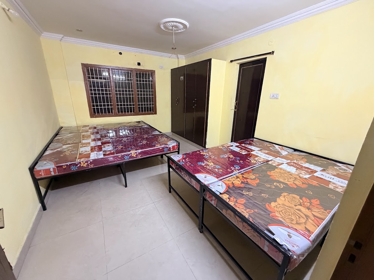 Swami Sivananda girls hostel – Girls PG in Visakhapatnam preview photo 1