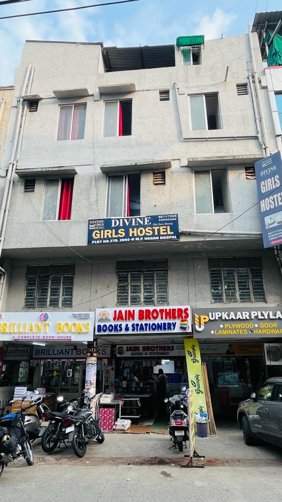 Divine Girls Hostel