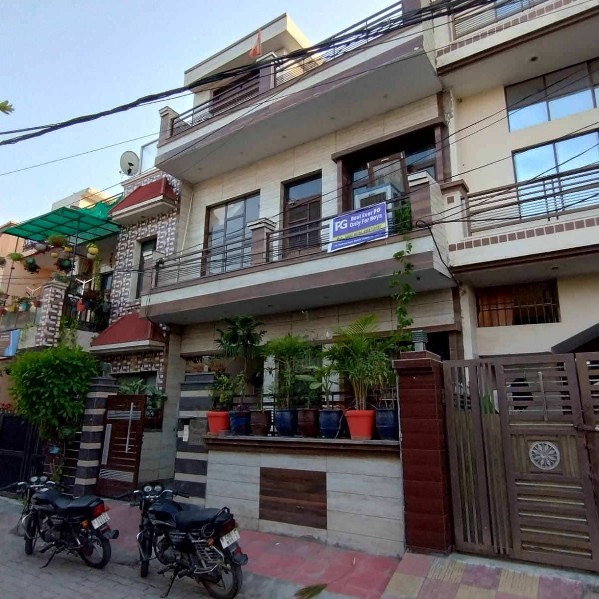 Sharma's PG in Zirakpur only for Boys