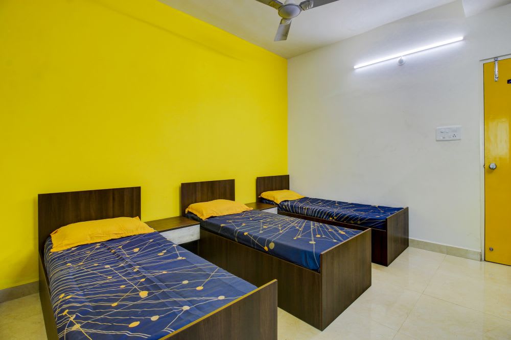 Stanza Living Bagan House | Mens PG in Kukatpally preview 1