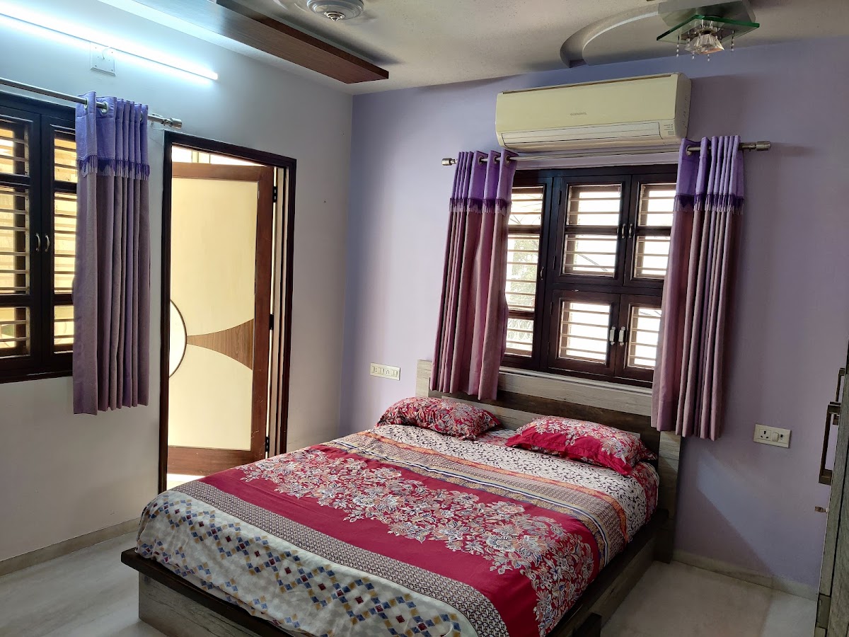 AARYA PG AND HOSTEL FOR GIRLS & BOYS – Co-ed in Gandhinagar photo 1
