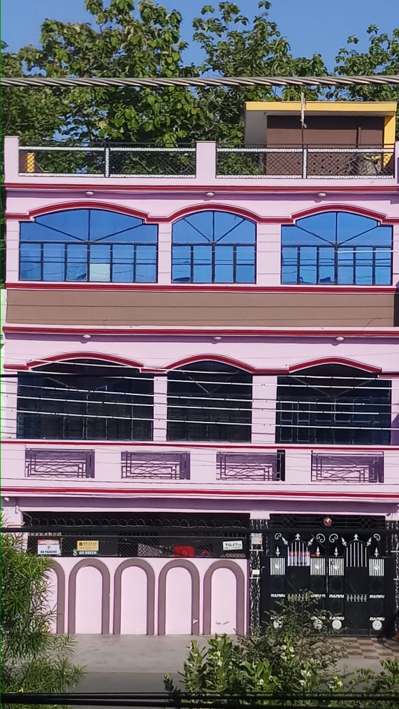 BALAJI GIRLS HOSTEL(ROOMS)