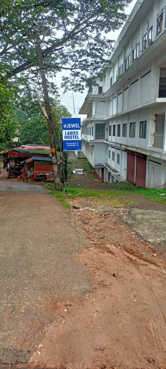 JEWEL LADIES HOSTEL ,KANJIKUZHY – Girls PG in kottayam preview photo 2