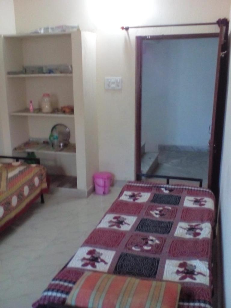 PG/hostel for girls – Girls PG in Jabalpur preview photo 2