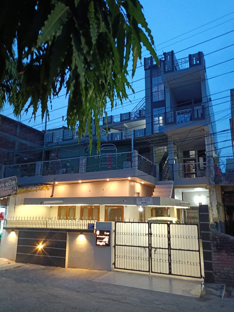 Singh Girls Hostel – Girls PG in Jabalpur preview photo 2