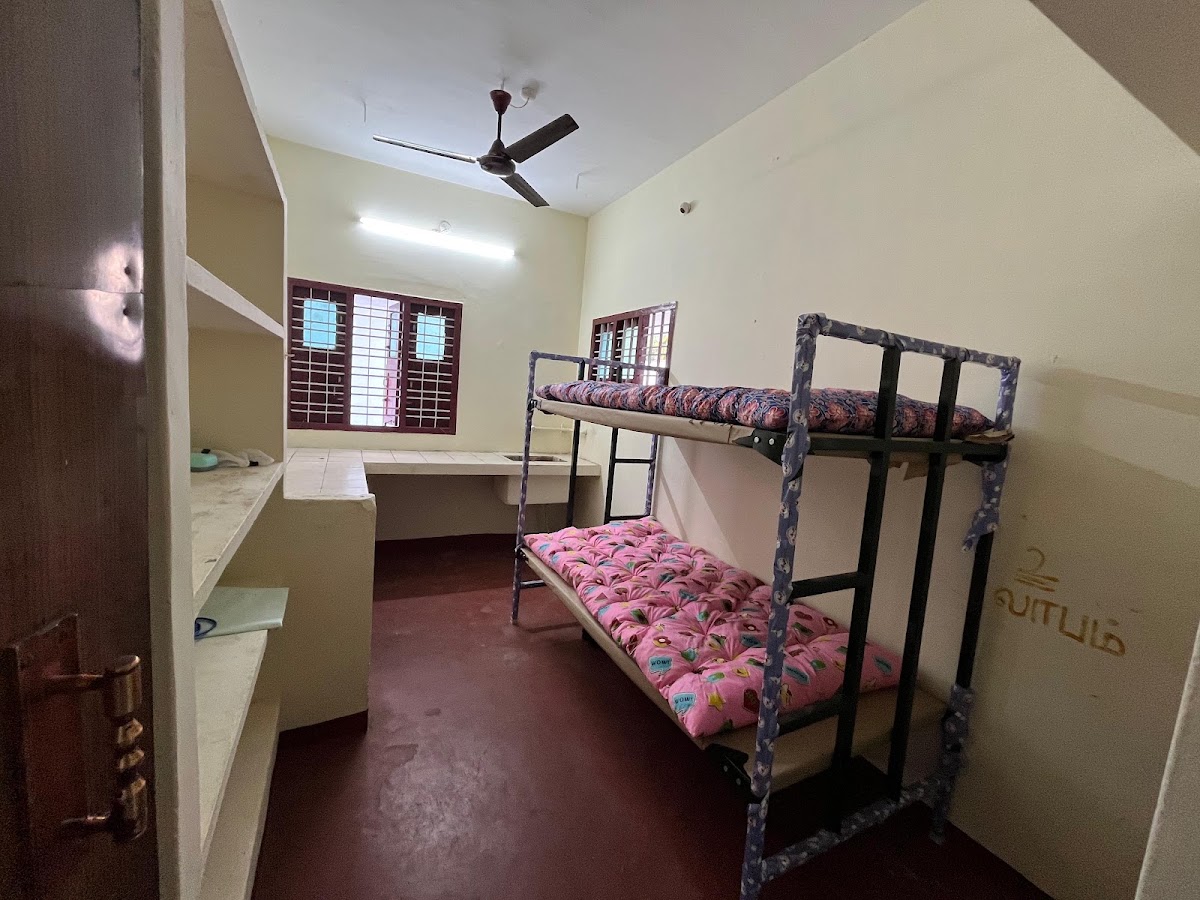 Kavi Men's Hostel – Boys PG in Madurai preview photo 1