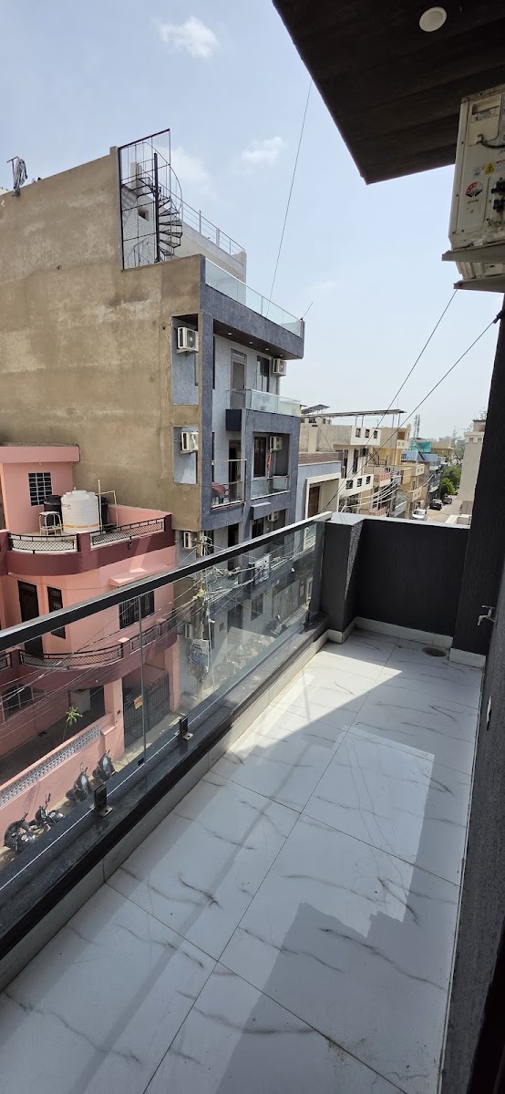 Oriana Homes Kiyansh Luxurious Boy's PG (Unit-2)