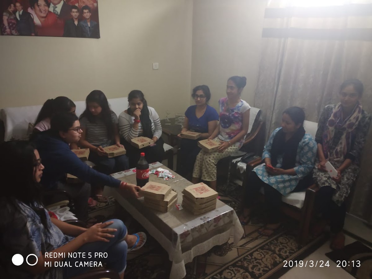 Mrs. Sarita Dawar Girls PG - PG for Girls in Chandigarh with Food preview 1