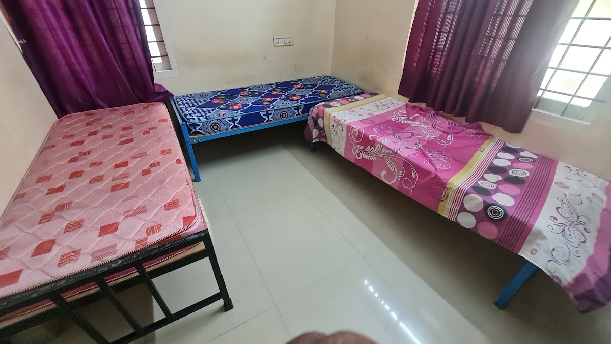 Shameena 's Gents hostel pg 2 – Boys PG in Kochi preview photo 1