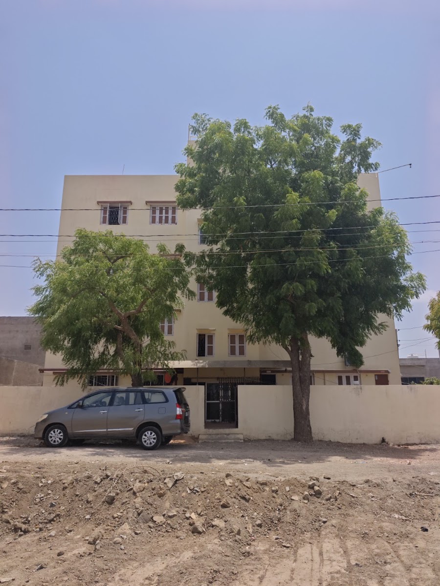 IVORY BOYS HOSTEL – Boys PG in Rajkot photo 1