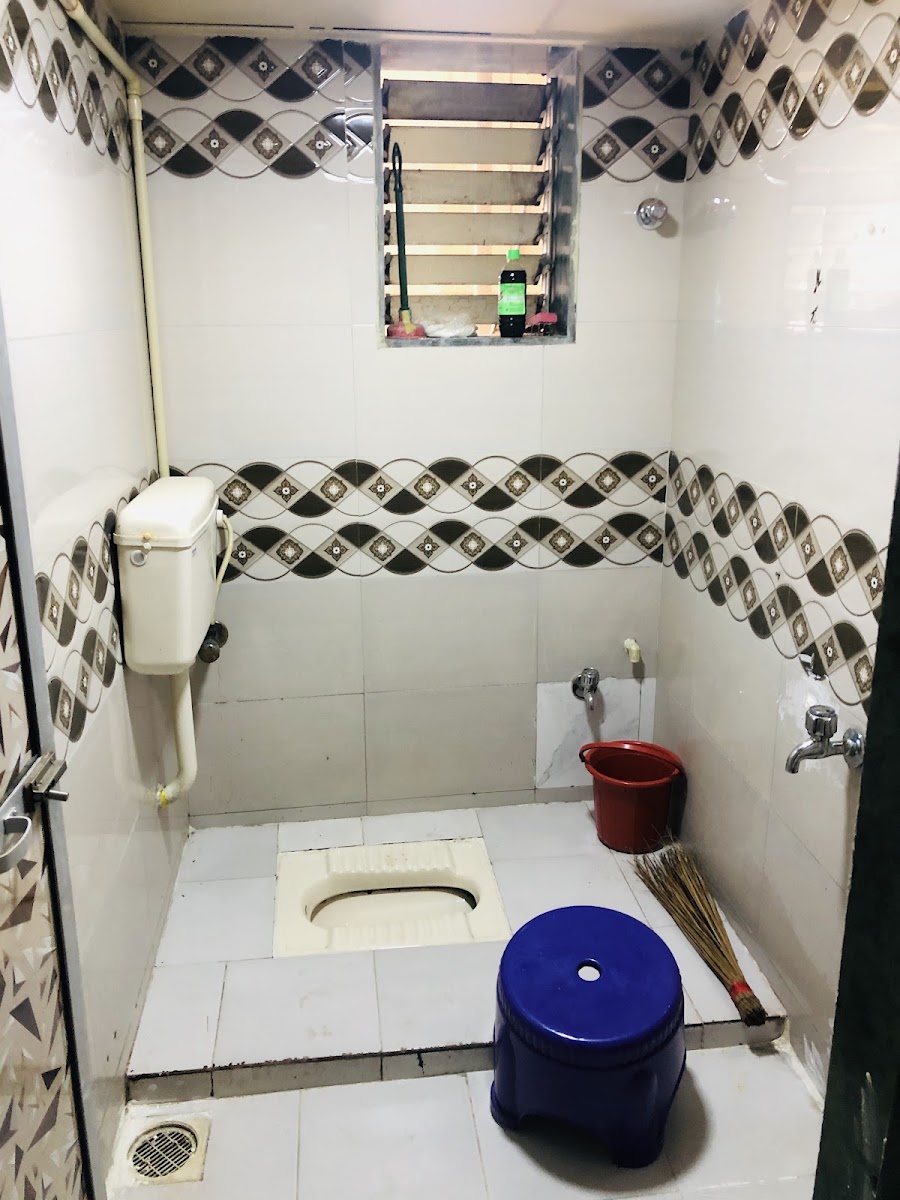 SOLANKI PG Hostel for boys in Goregaon west preview 2