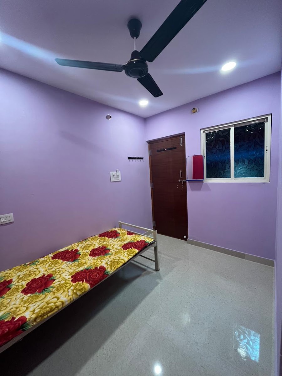Zee Boys Hostel preview 2