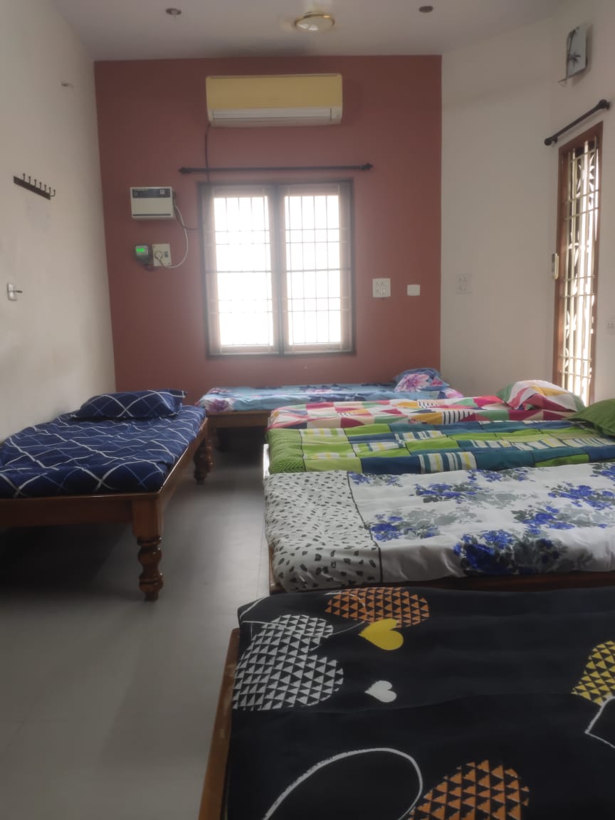 Royal Comfort Mens ELITE PG Accommodation preview 2