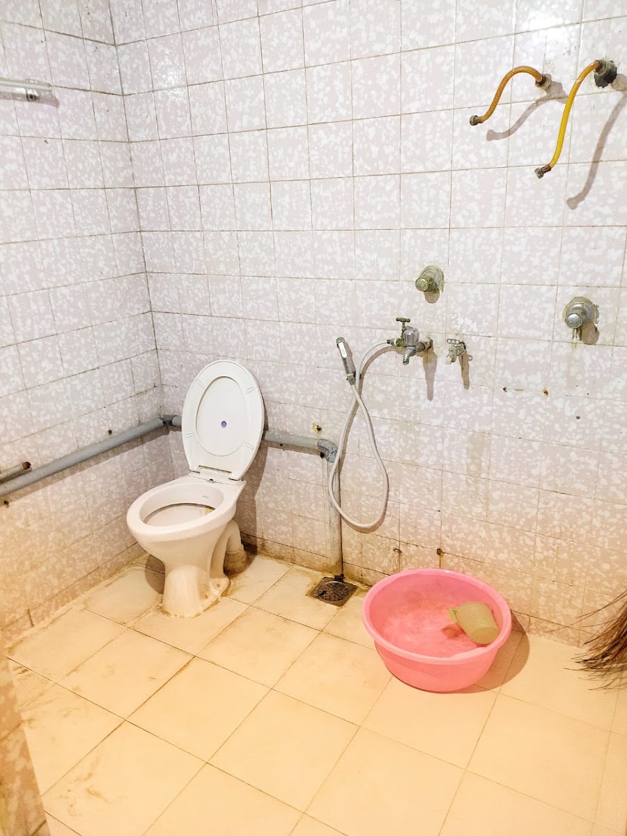 AADARSH VILLA BOYS PG preview 1