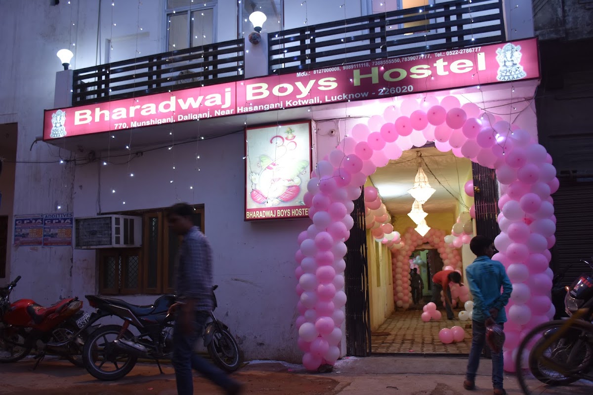 Bharadwaj Boys Hostel Daliganj Lucknow preview 1