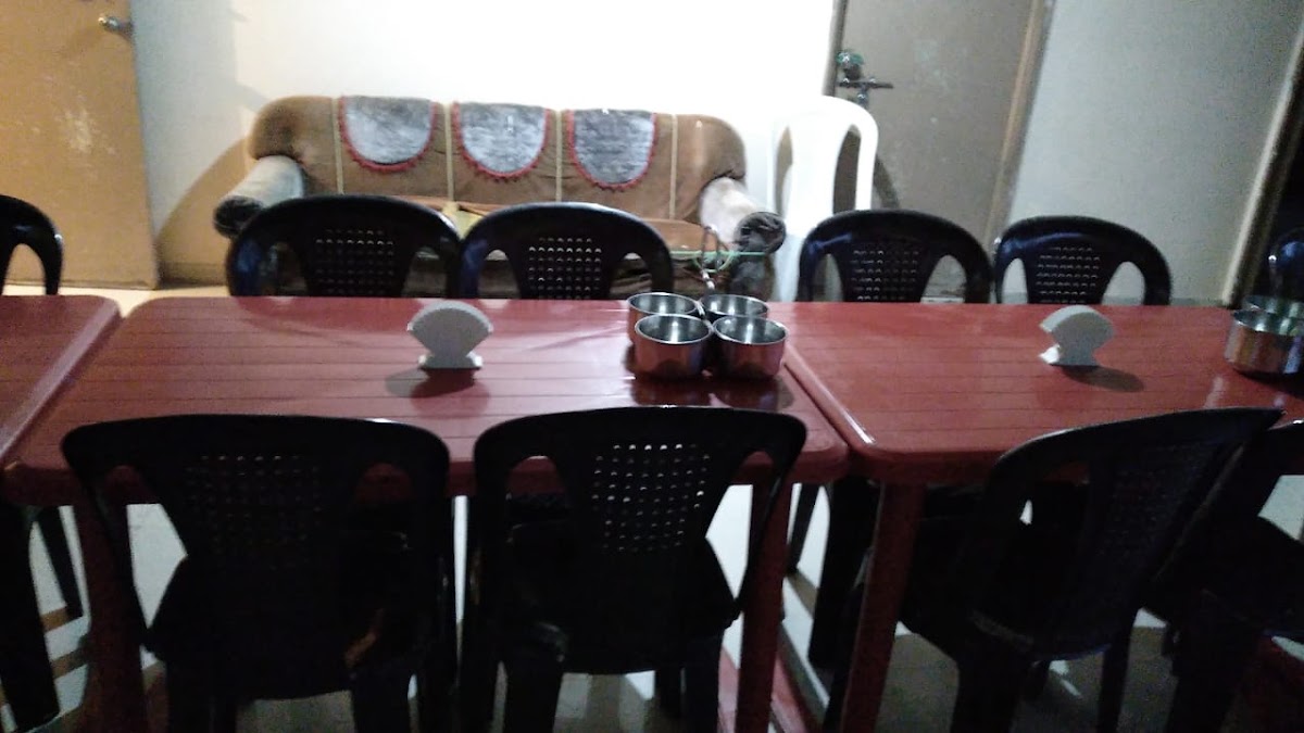 Ample Girls Hostel