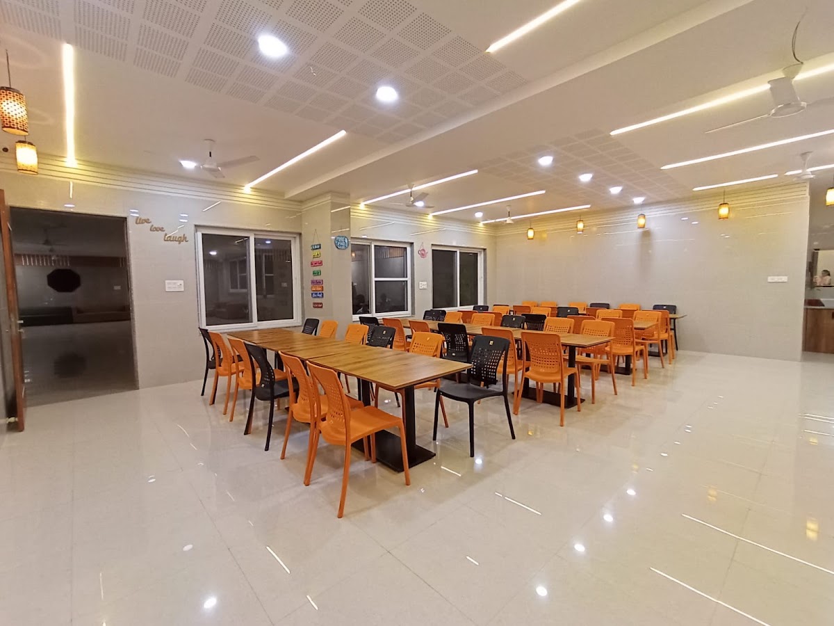 Vigour & Verve Girls Hostel – Girls PG in Raipur preview photo 2
