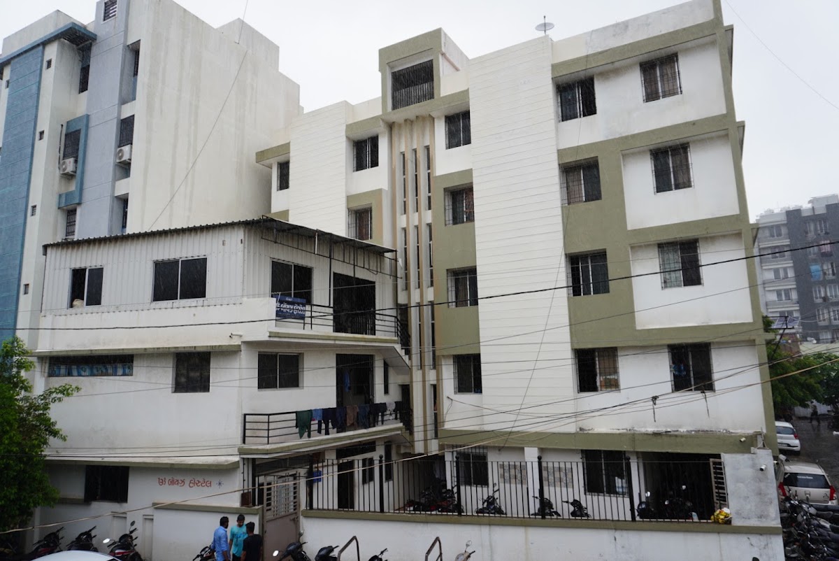 "Om Boys Hostel" – Boys PG in Rajkot preview photo 1