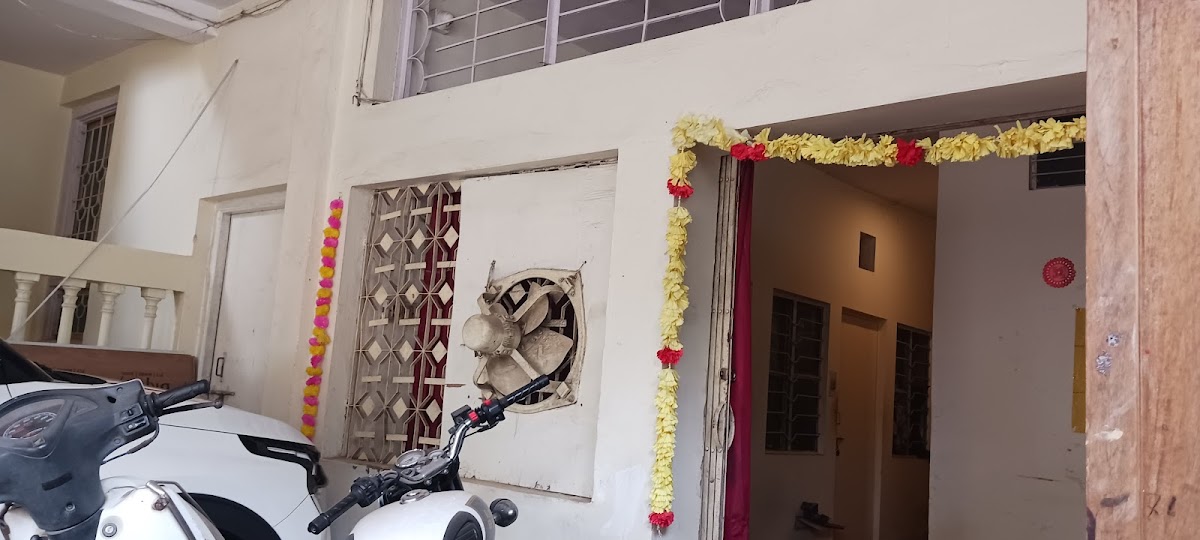 COSMOS GIRLS HOSTEL – Girls PG in Jabalpur photo 1
