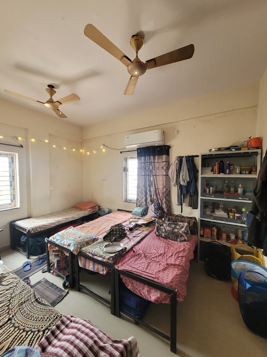 Sri Jai Jagadamba Executive Boys Hostel J3 – Boys PG in Hyderabad preview photo 2