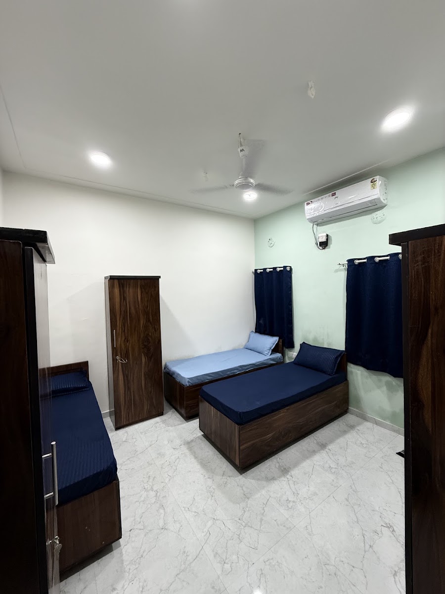 Agastya Living Boys PG preview 2