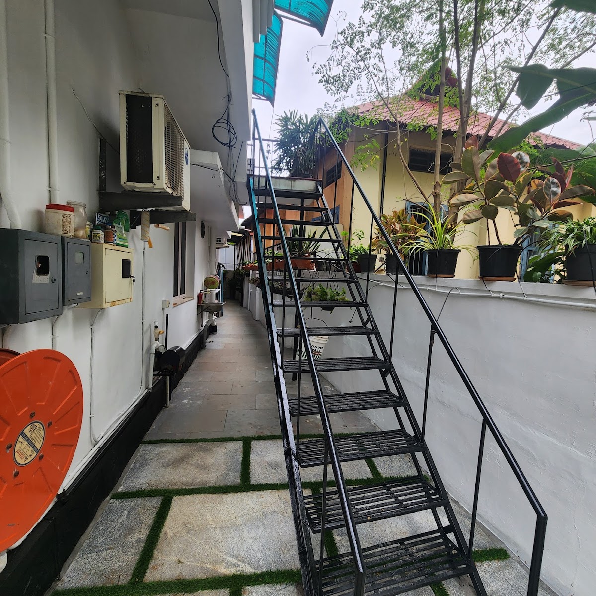 Dini's Ladies PG Accommodation – Palarivattom, Kochi – Girls PG in Kochi photo 1