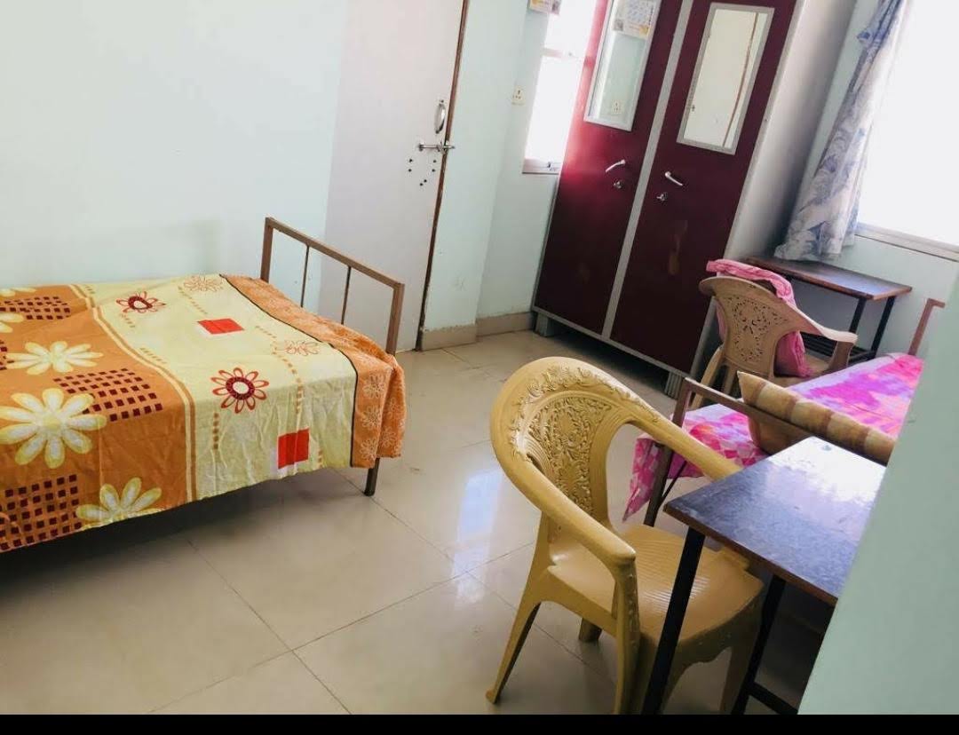Second Home girls hostel (Bhadikar House) preview 2