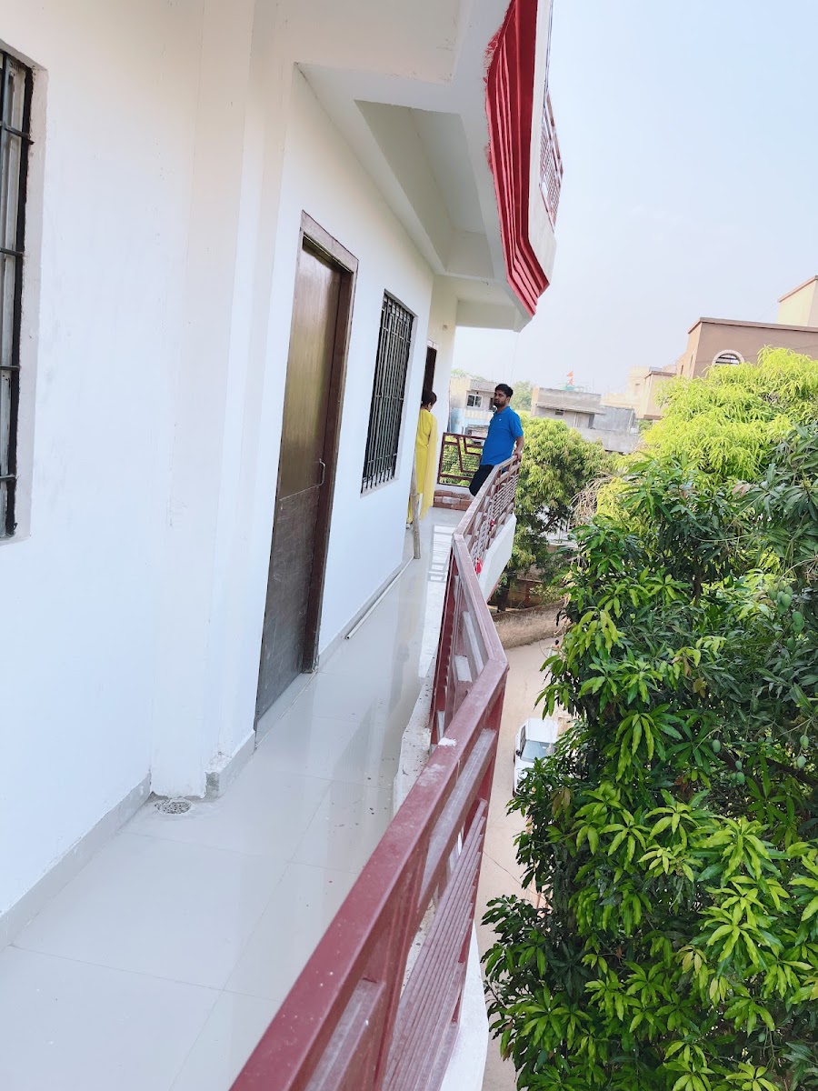 Mai Hostel (Girl's & Boy's Hostel)