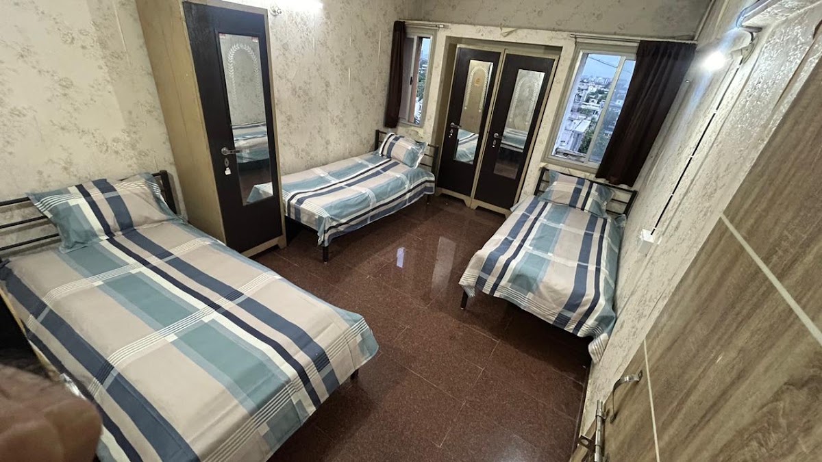 Luxury Paying Guest Boys and Girls (Hostel preview 2