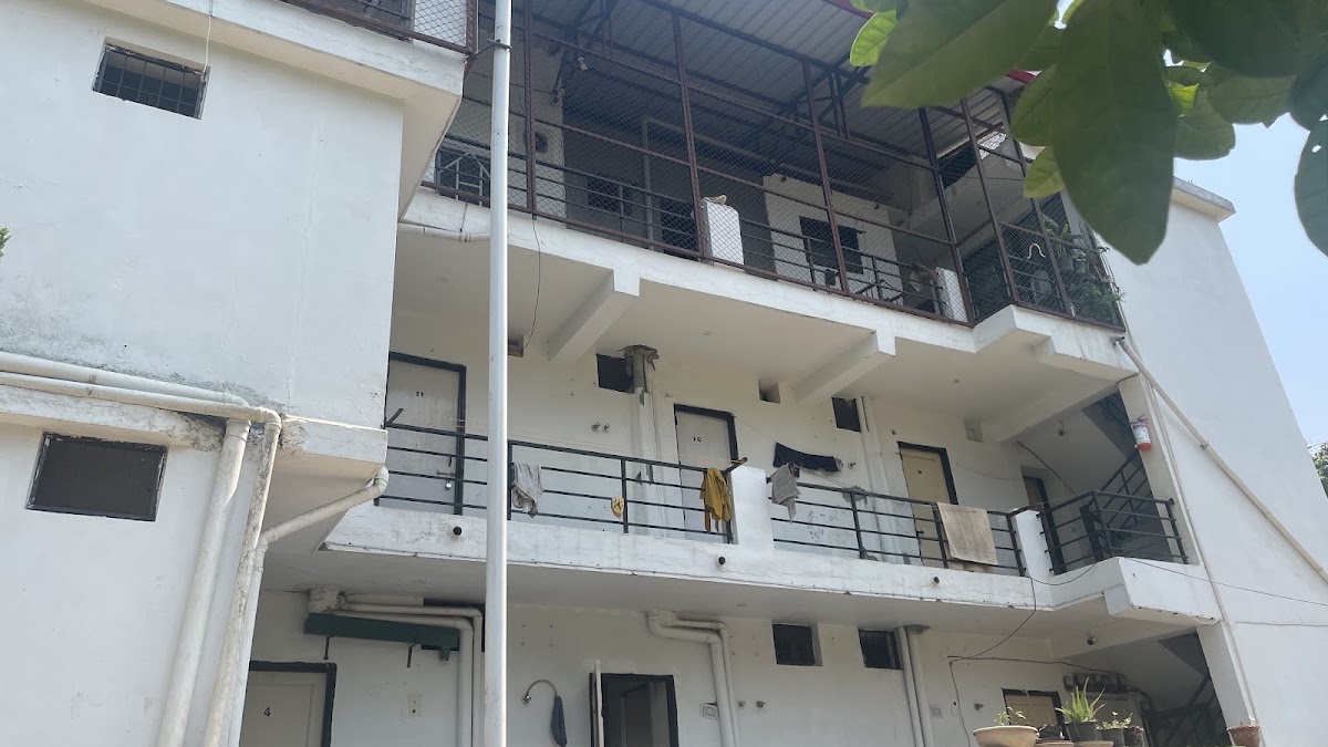 Affordable Rooms for Girls/Boys/Co-Ed – Co-ed in Dehradun preview photo 2