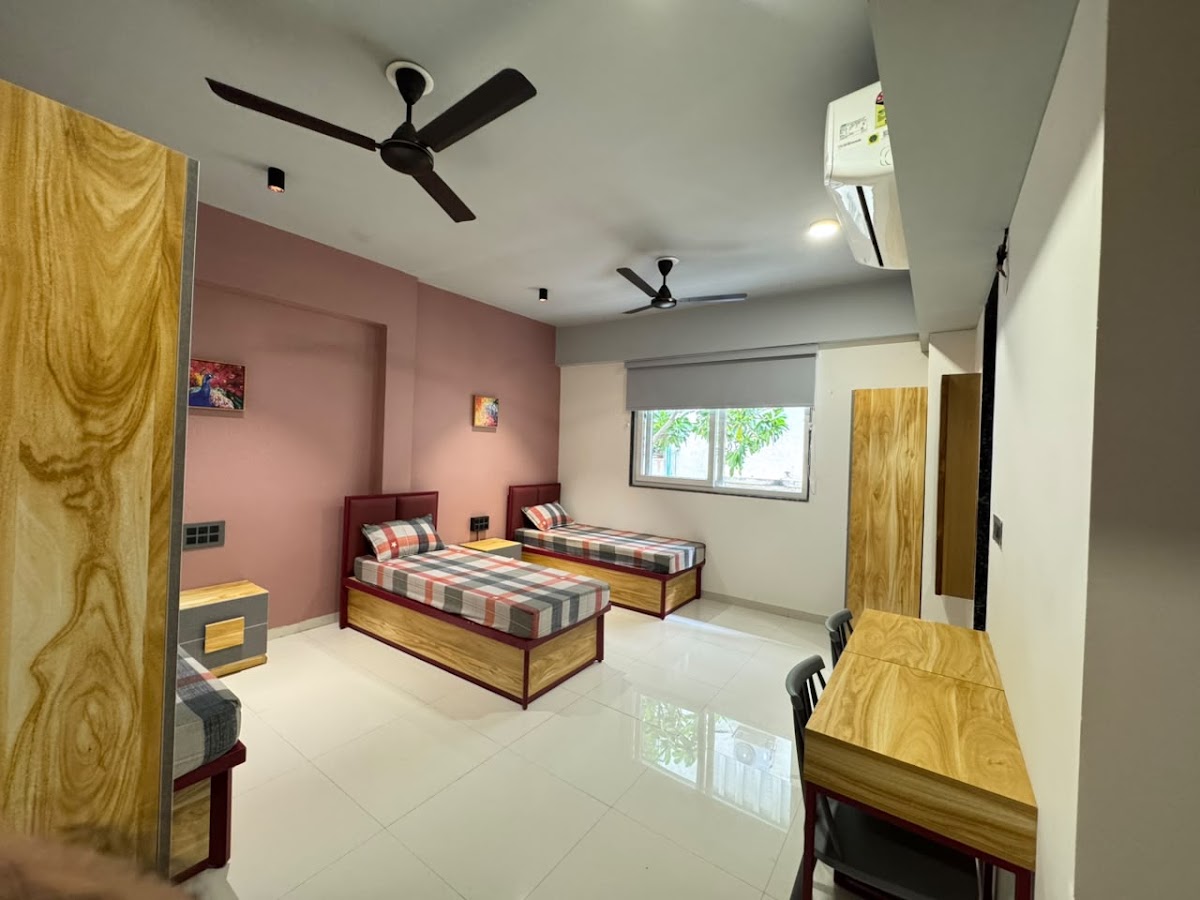LUXE LIVING 2 | Luxurious PG for Girls – Girls PG in Ahmedabad preview photo 1