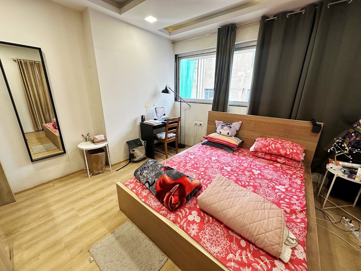 RealStay - Jorawar Bhawan - Girls PG preview 2