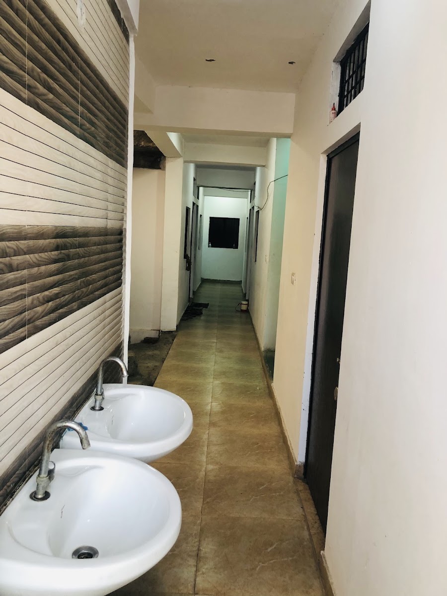 GLOBAL HOSTEL preview 2