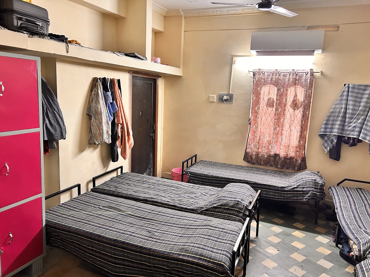 Sai Kusuma Deluxe Boys Hostel – Boys PG in Visakhapatnam preview photo 1