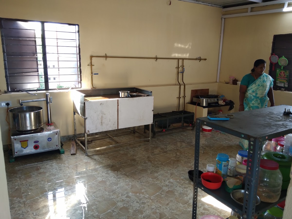 JK Women's Hostel – Girls PG in Tiruchirappalli preview photo 1