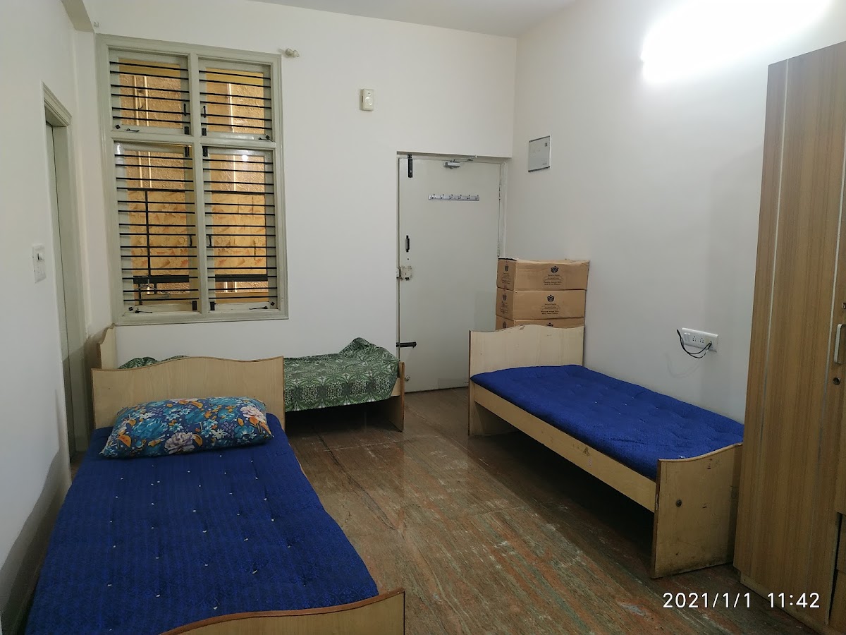 MEERA PAYING GUEST ACCOMODATION FOR LADIES preview 1