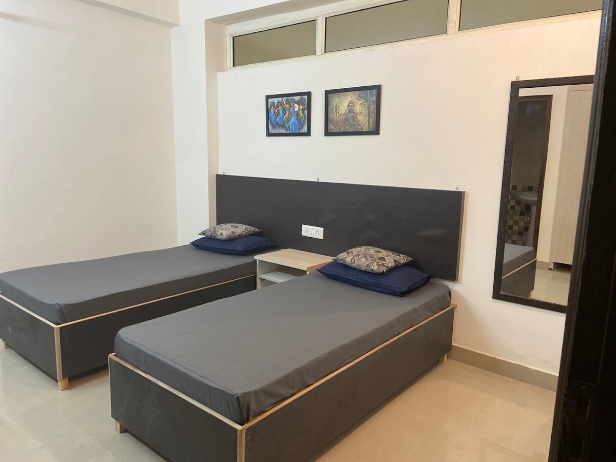 VIZIMA PREMIUM – Co-ed in Noida preview photo 2
