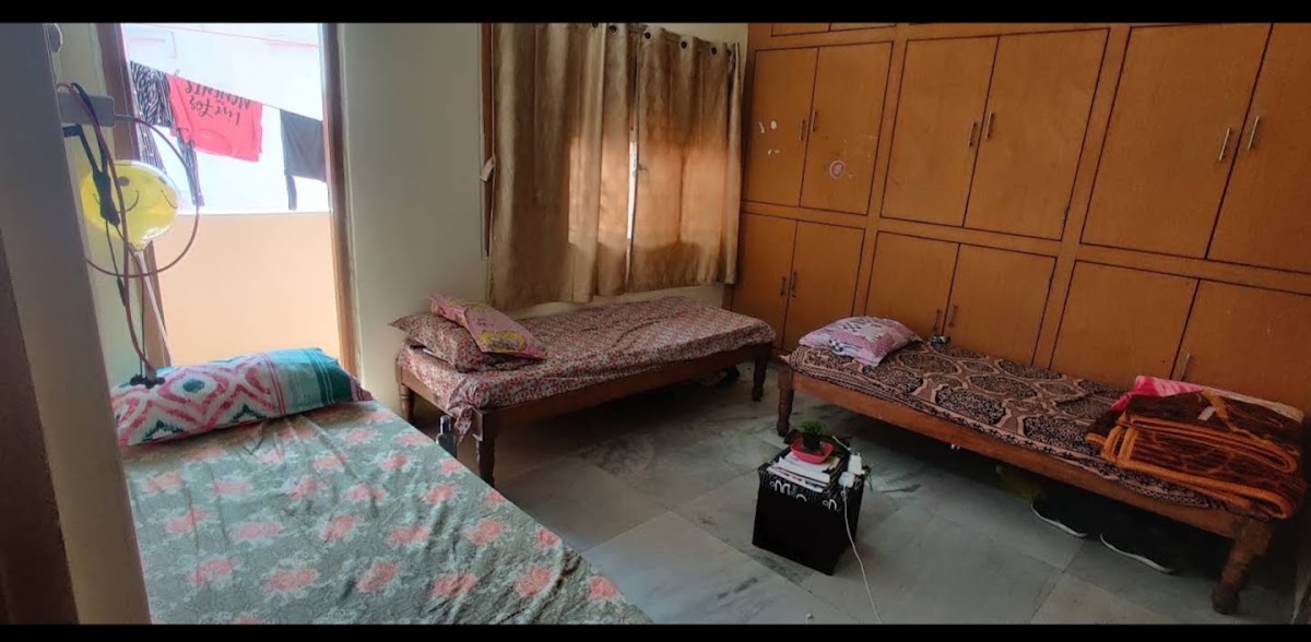 AKIRA SUPER DELUXE GIRL'S HOSTEL preview 1