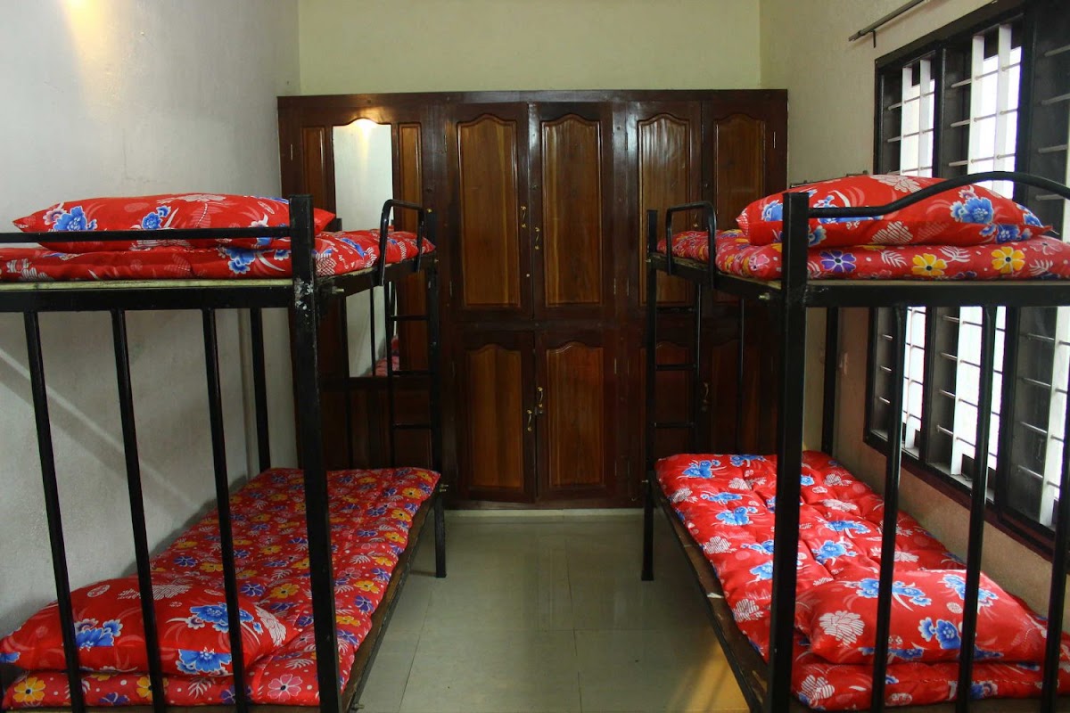 Chitra Ladies Hostel – Girls PG in Tiruchirappalli preview photo 1