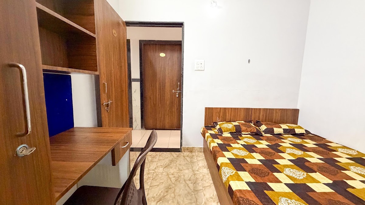 Kanchan Mohan| Best girls hostel near Allen sangyan Allen samyak landmark city kunhadi | premium girls hostel – Girls PG in Kota preview photo 1