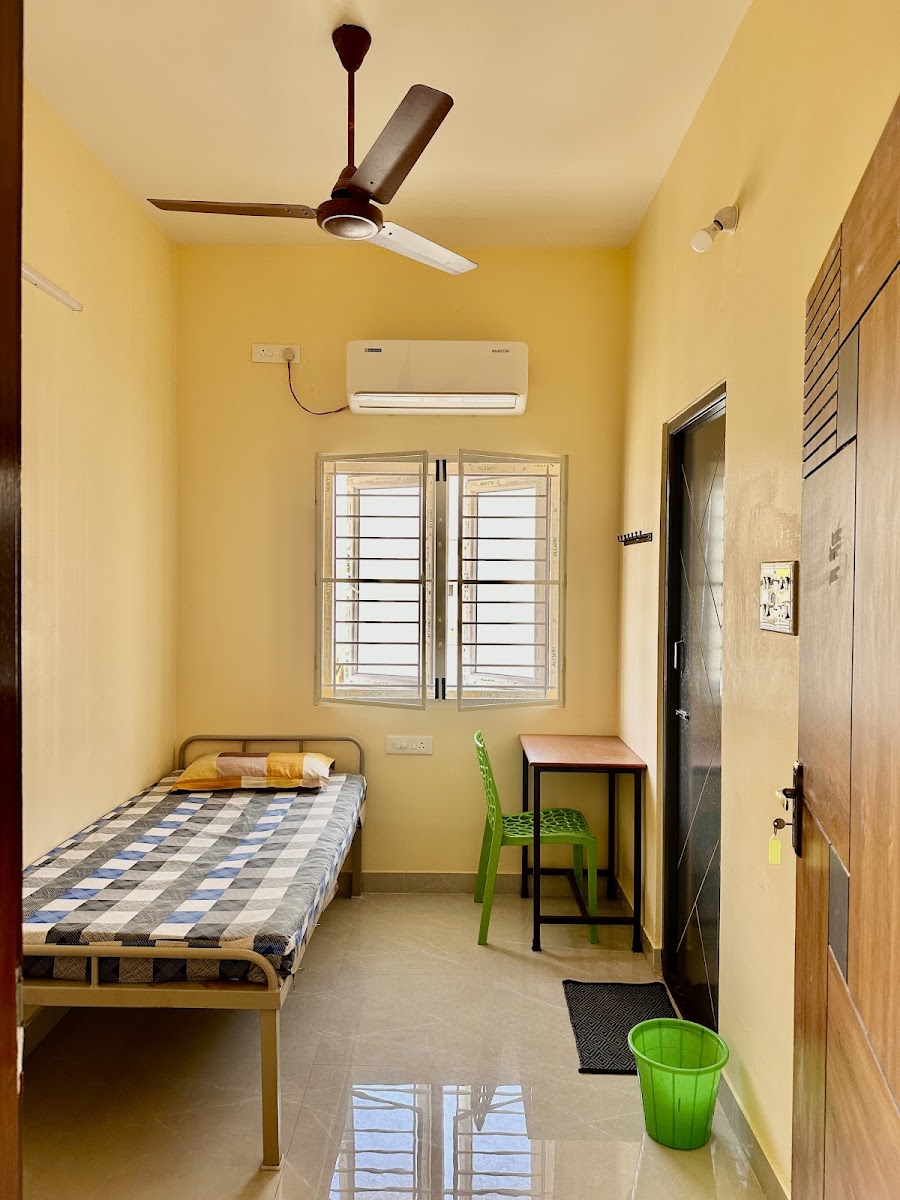 S R K Men’s Hostel preview 1