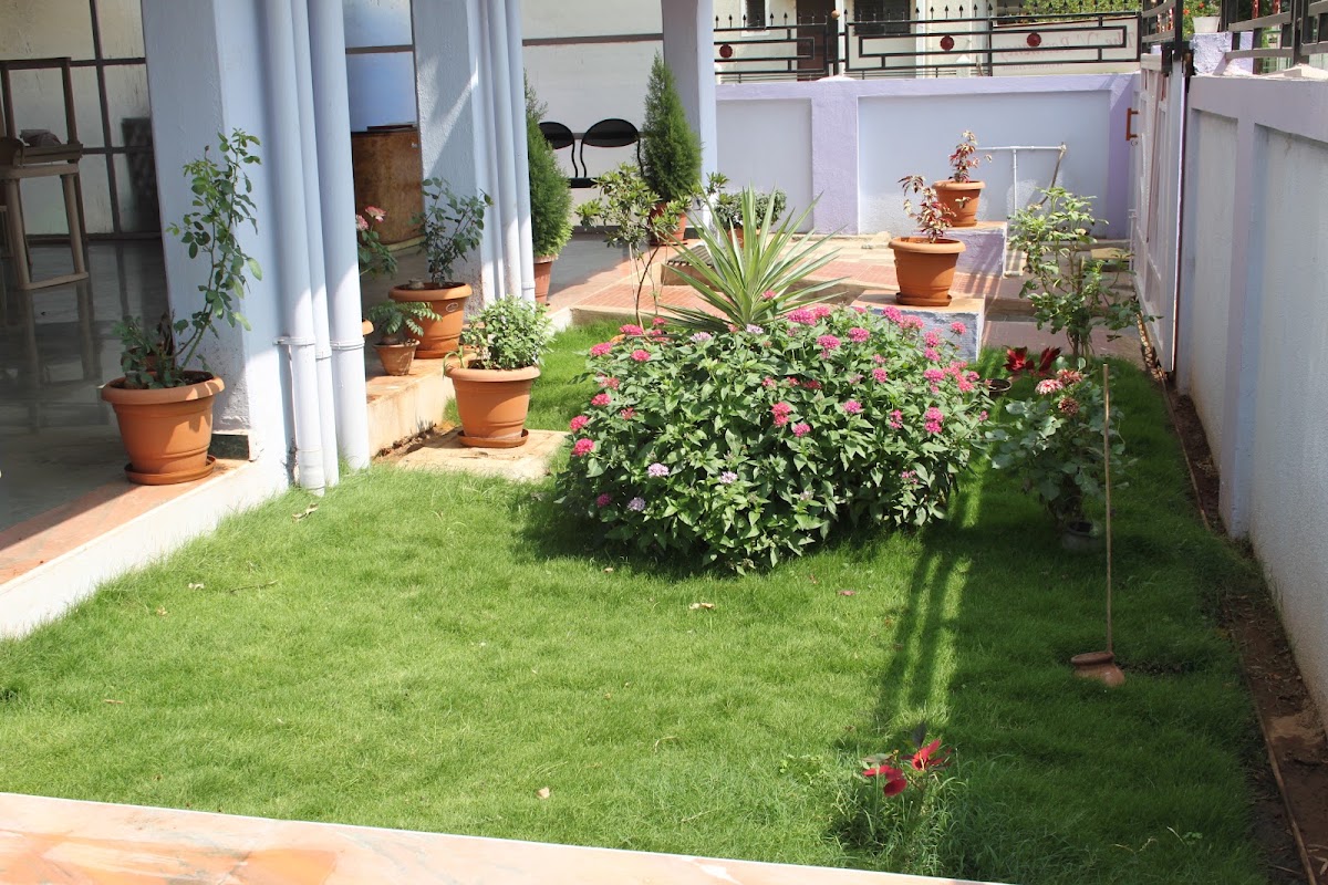 The 'V' Residency ' Ladies Students Hostel – Girls PG in Nashik preview photo 2
