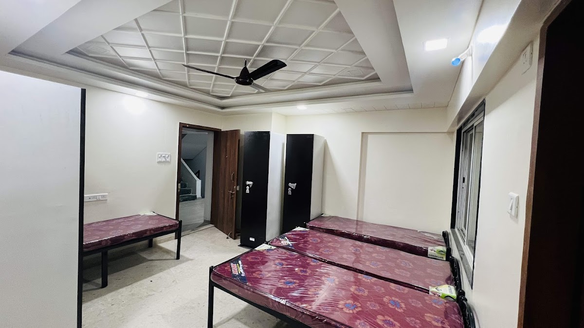 Trinity Girls hostel preview 1